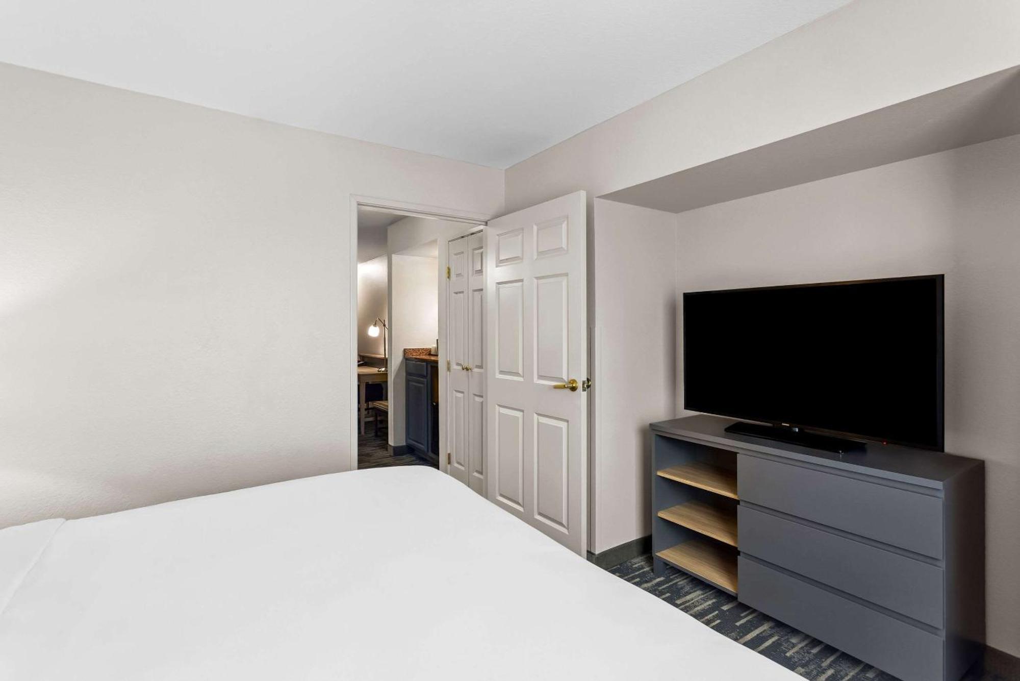 Country Inn & Suites By Radisson, Portage, In Eksteriør billede