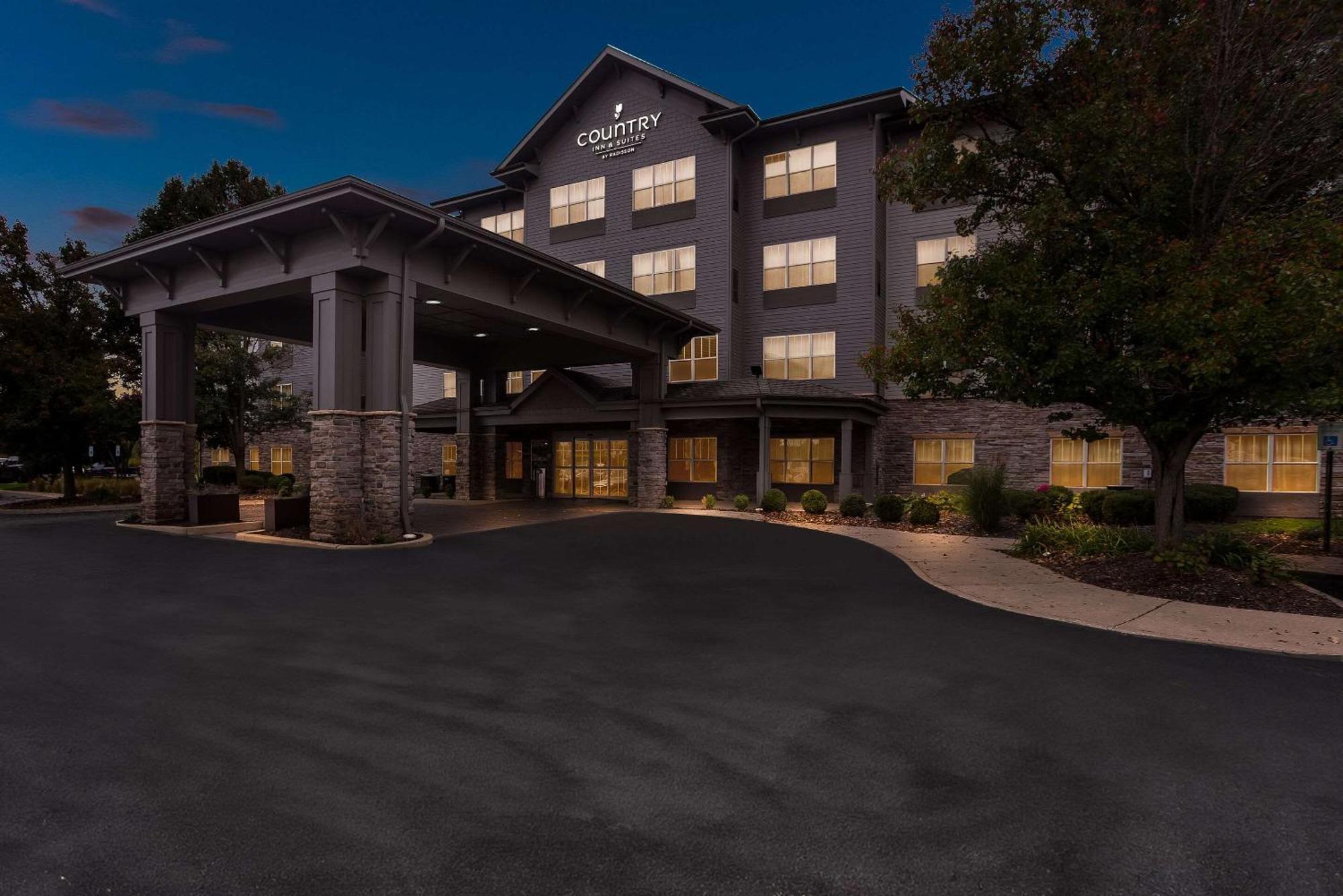Country Inn & Suites By Radisson, Portage, In Eksteriør billede