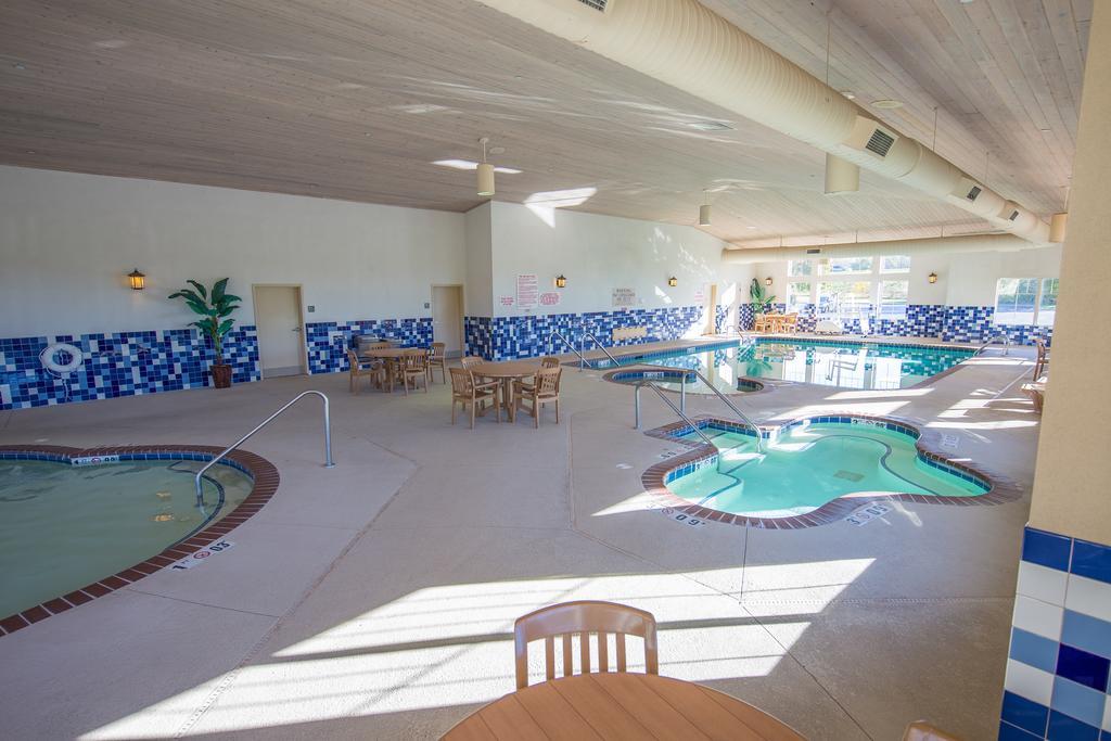 Country Inn & Suites By Radisson, Portage, In Eksteriør billede
